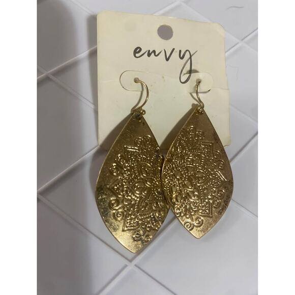 Envy Goldtone Embossed Dangly Pierced Earrings -new - Picture 1 of 2